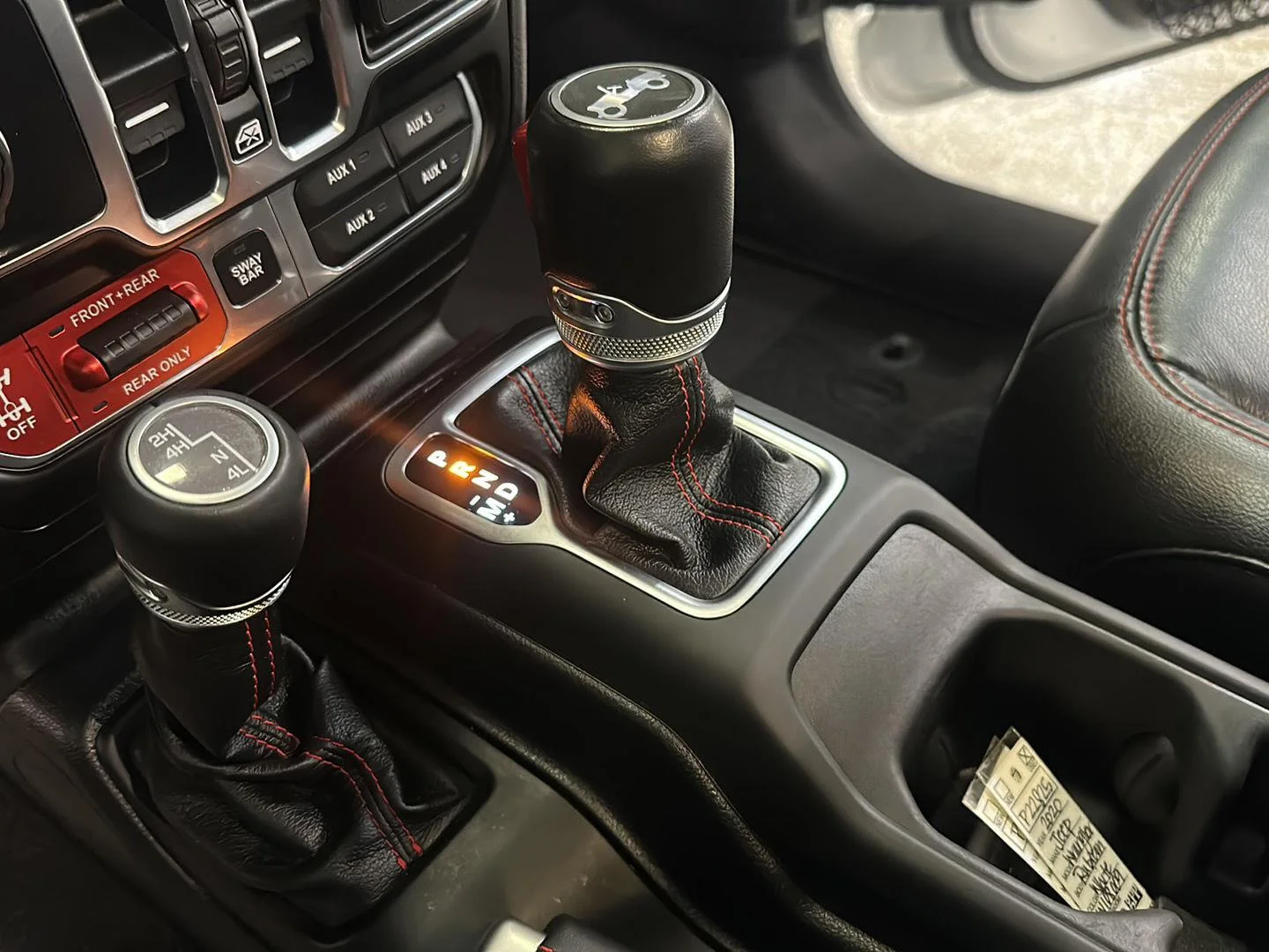 Used 2020 Bright White Clearcoat Jeep Rubicon image 24