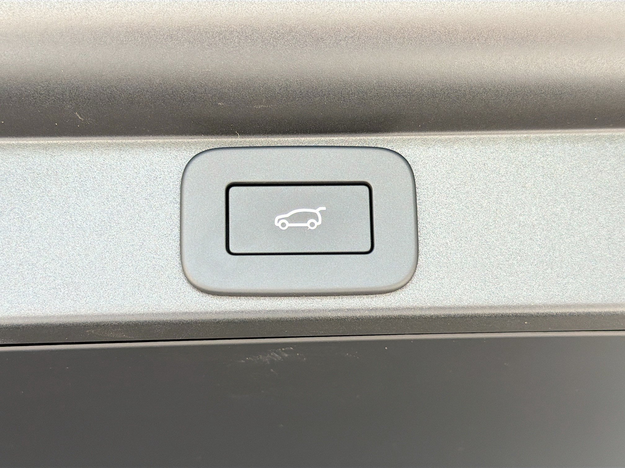 New 2026 Ostuni Pearl White LAND ROVER SE 7 Seats image 13