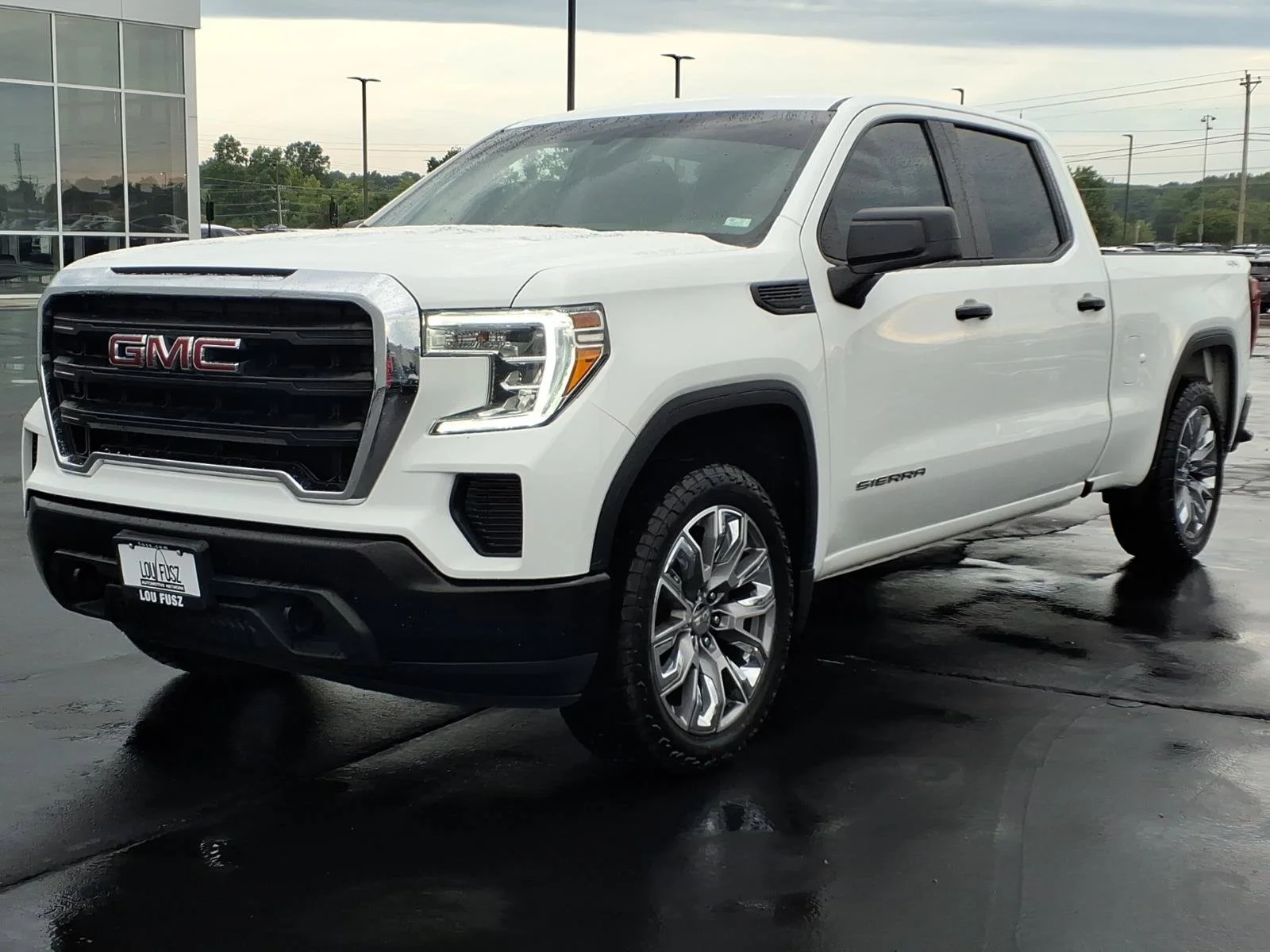 Used 2021 Summit White GMC Base image 2
