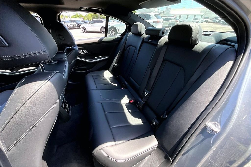 2026 BMW 3 Series 330i - Photo 17