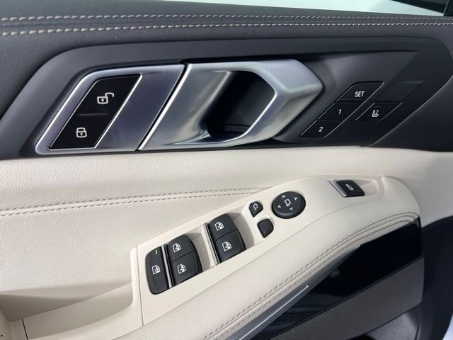 New 2026 Gray BMW xDrive40i image 16