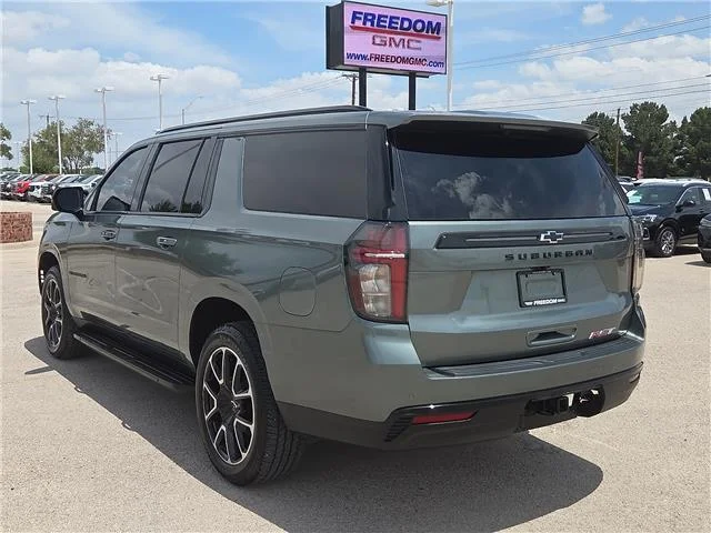Used 2024 Silver Sage Metallic Chevrolet RST 4x4 image 2