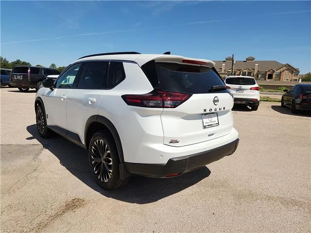 New 2026 QBE Everest WH Nissan Dark Armor Front-Wheel Drive 2026.5 image 2