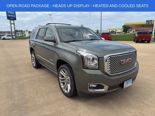 2017 GMC Yukon 4WD Denali's photo