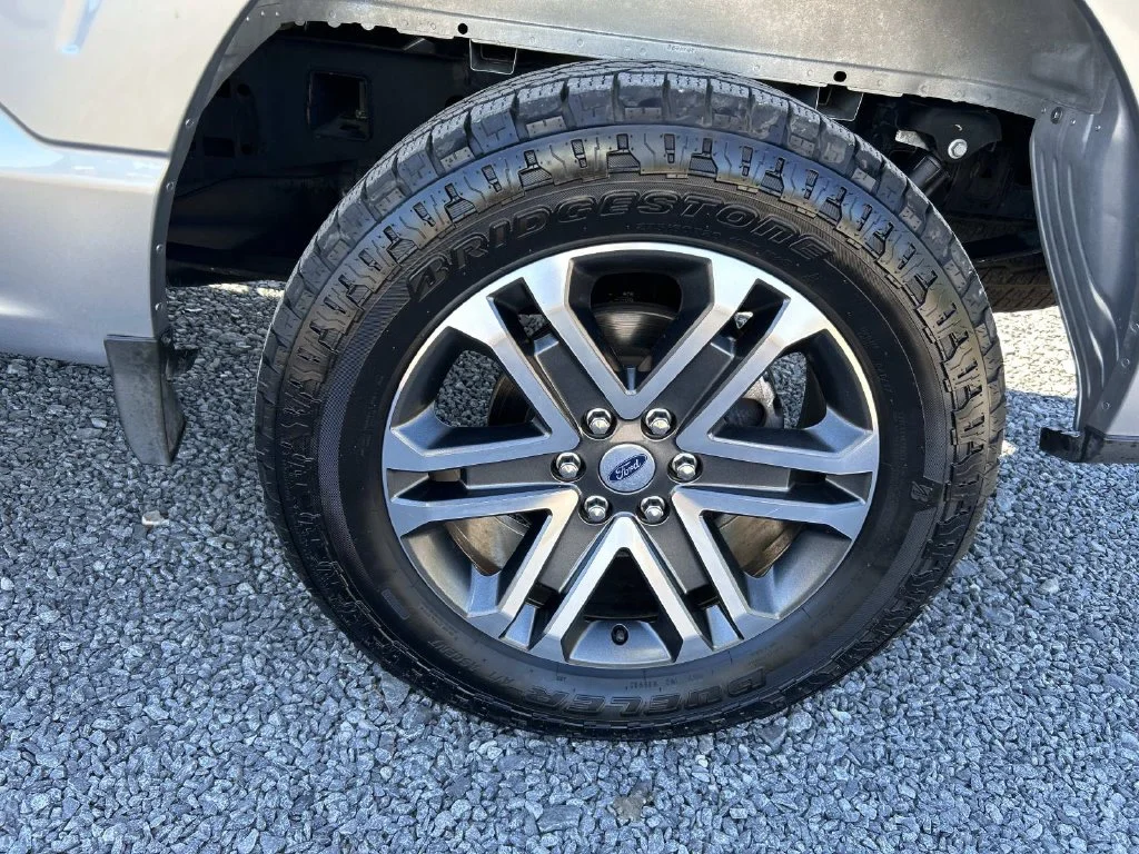Used 2021 Silver Ford XL image 16