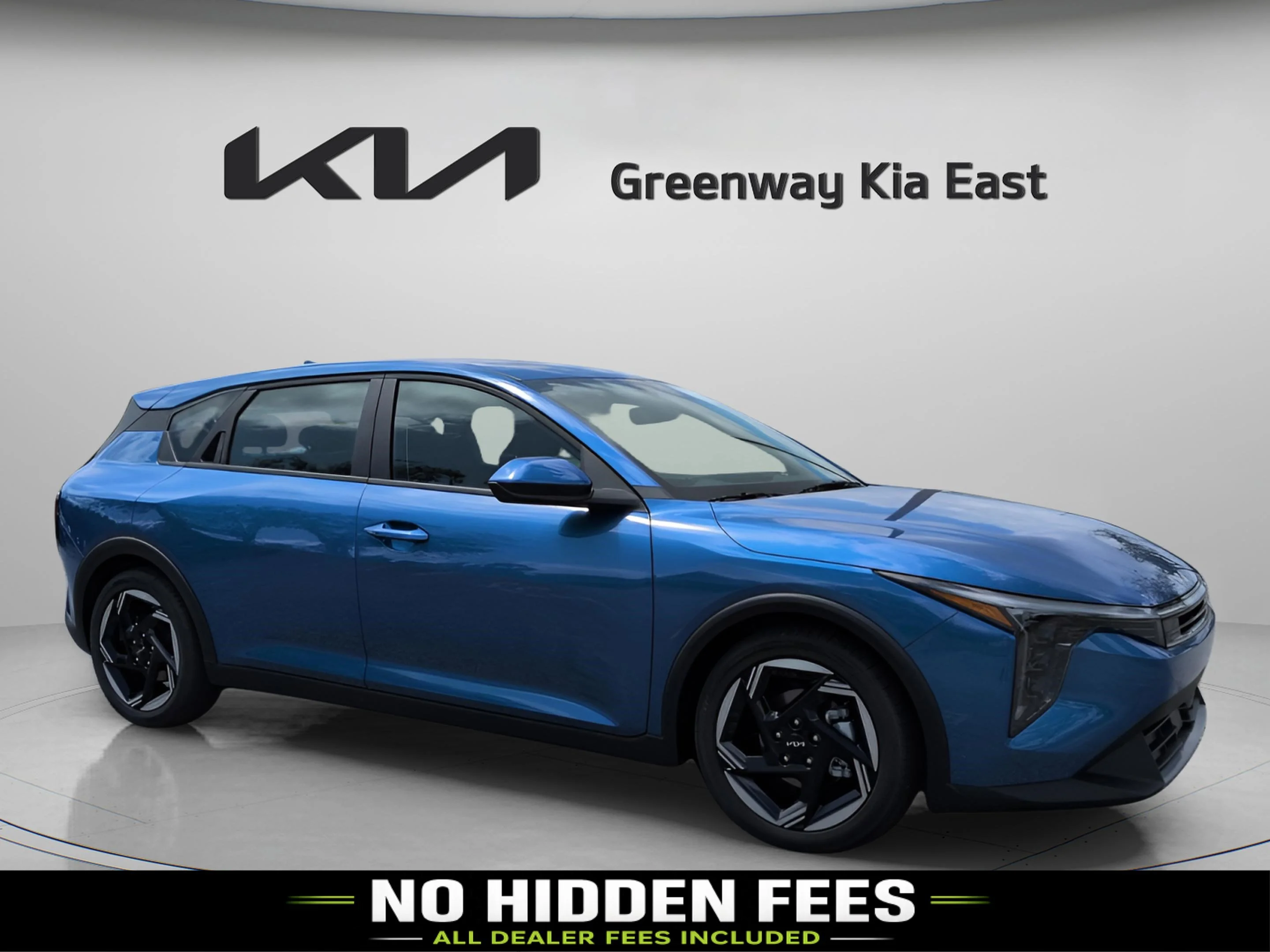 2026 Kia K4 EX AT Hatchback's photo