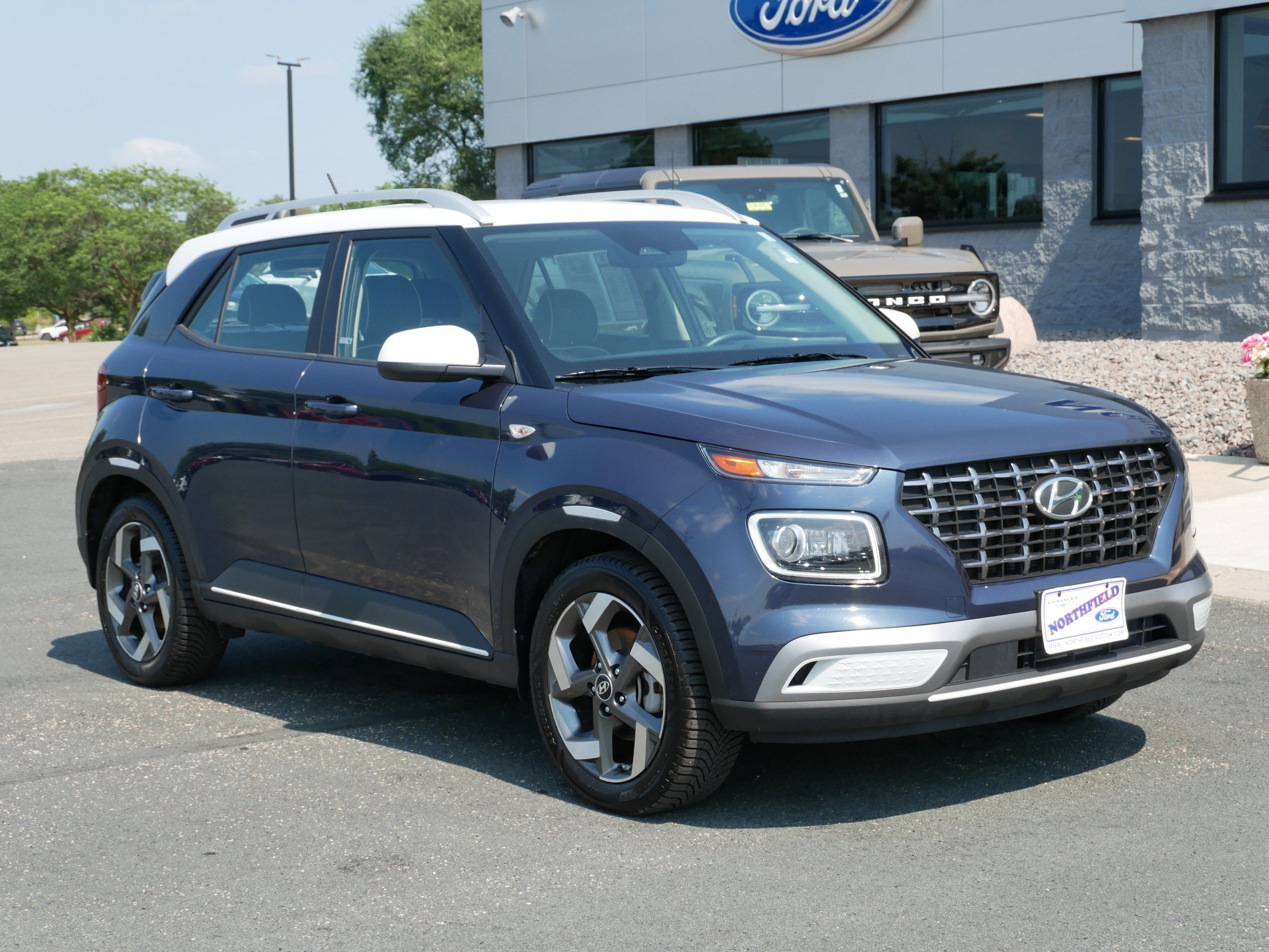 Used 2024 Hyundai Venue Limited with VIN KMHRC8A31RU304252 for sale in Northfield, Minnesota
