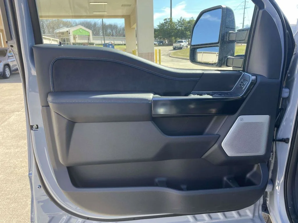 New 2026 Glacier Gray Metallic Tri-Coat Ford F-250® Platinum® image 15