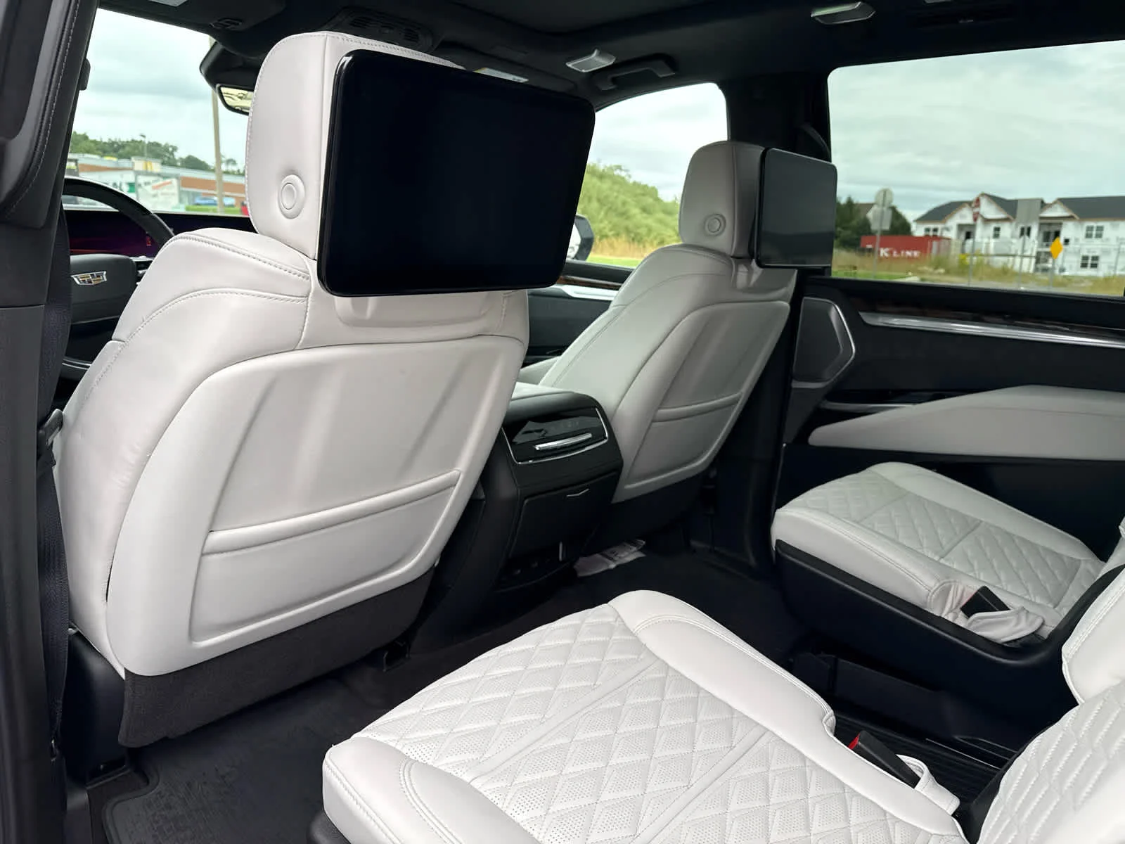 Used 2026 Vibrant White Tricoat Cadillac 4WD Platinum Sport image 13