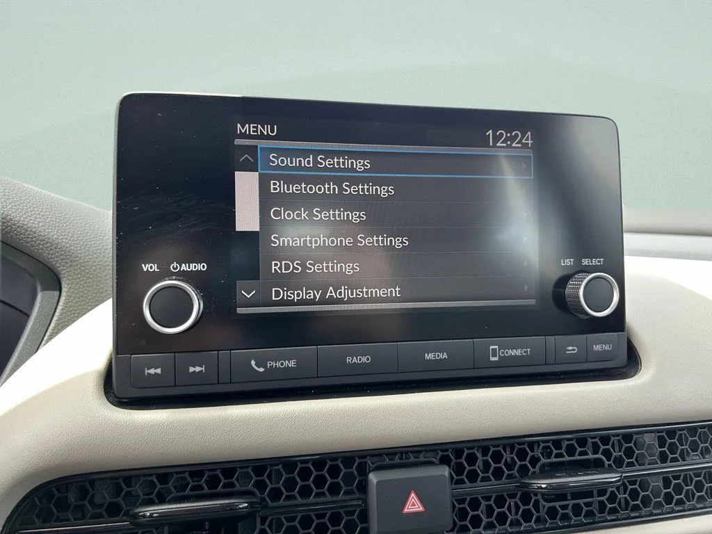 Used 2025 White Honda LX image 24