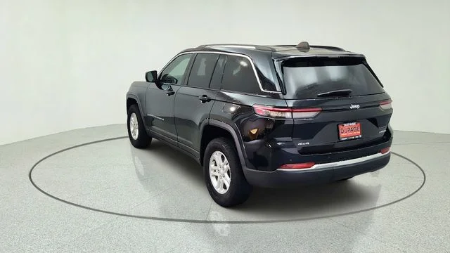 Used 2023 Black Jeep Laredo image 27