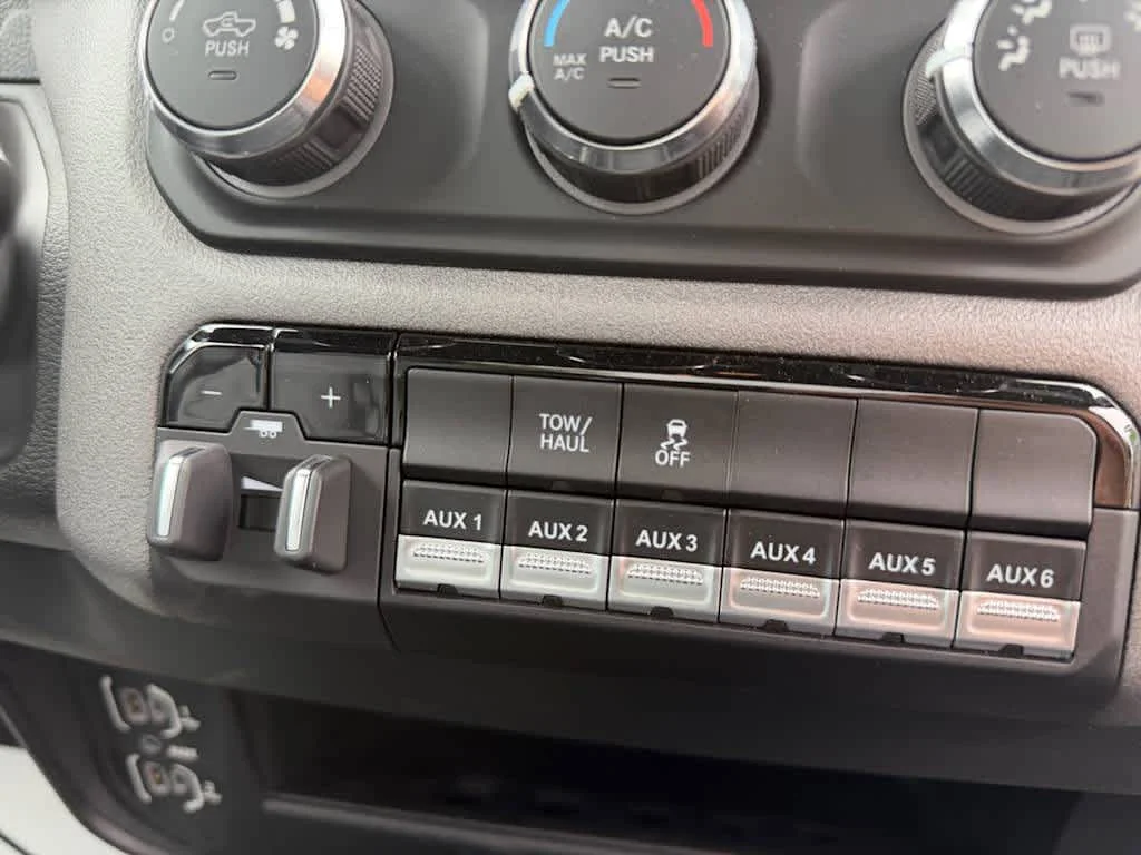 2024 RAM Ram 2500 Pickup Tradesman - Photo 36