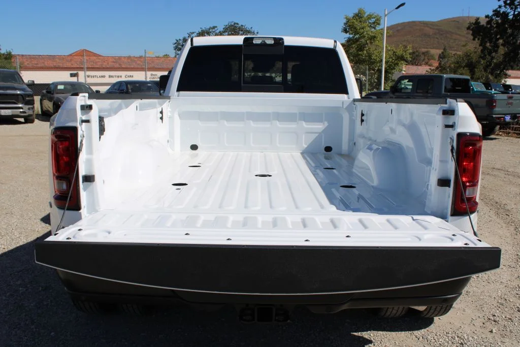 New 2026 Bright White Clear-Coat Exterior Paint Ram Tradesman image 10