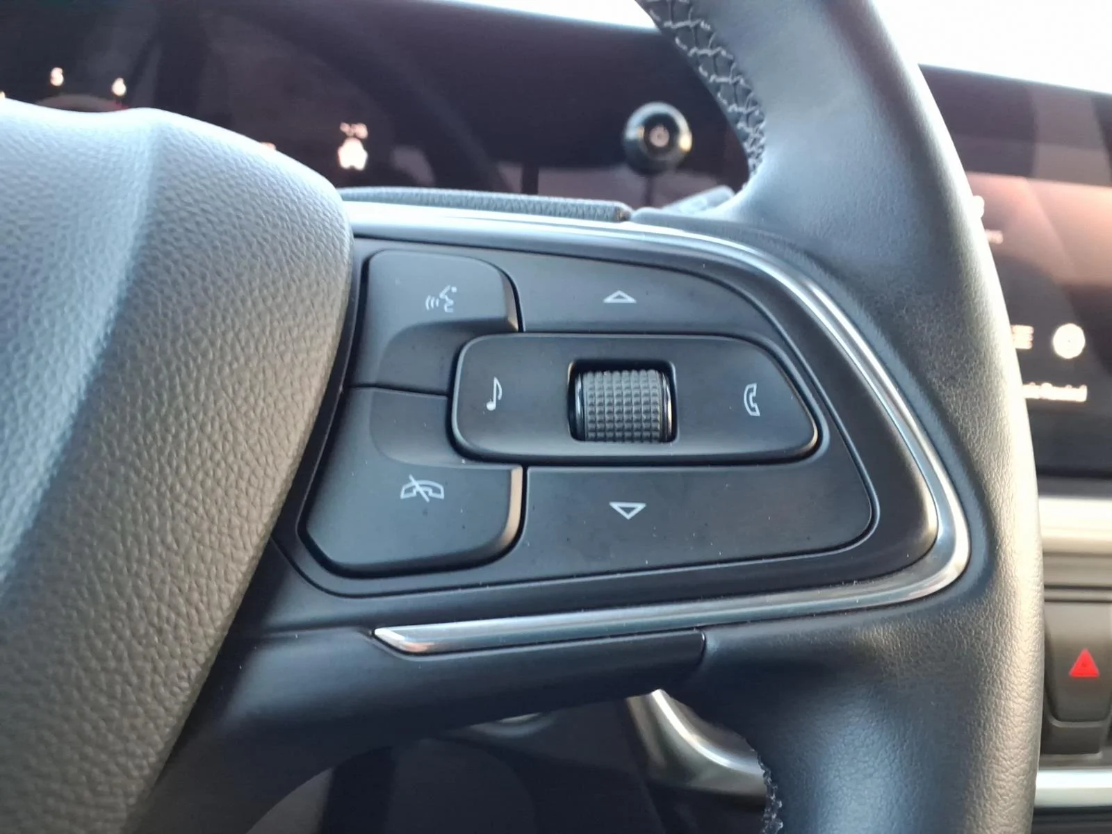 Used 2024 Ebony Buick Sport Touring image 21