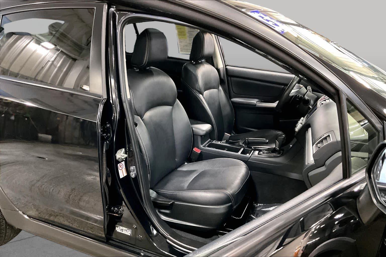 Used 2015 Crystal Black Silica Subaru Limited image 9