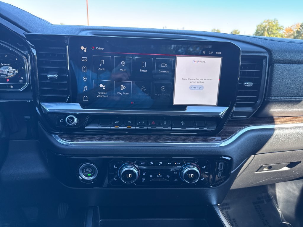 Used 2023 DESERT SAND METALLIC GMC Elevation image 17