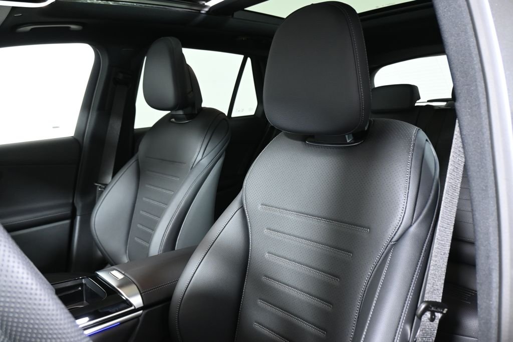 Used 2026 Graphite Grey Metallic Mercedes-Benz GLC 300 image 15