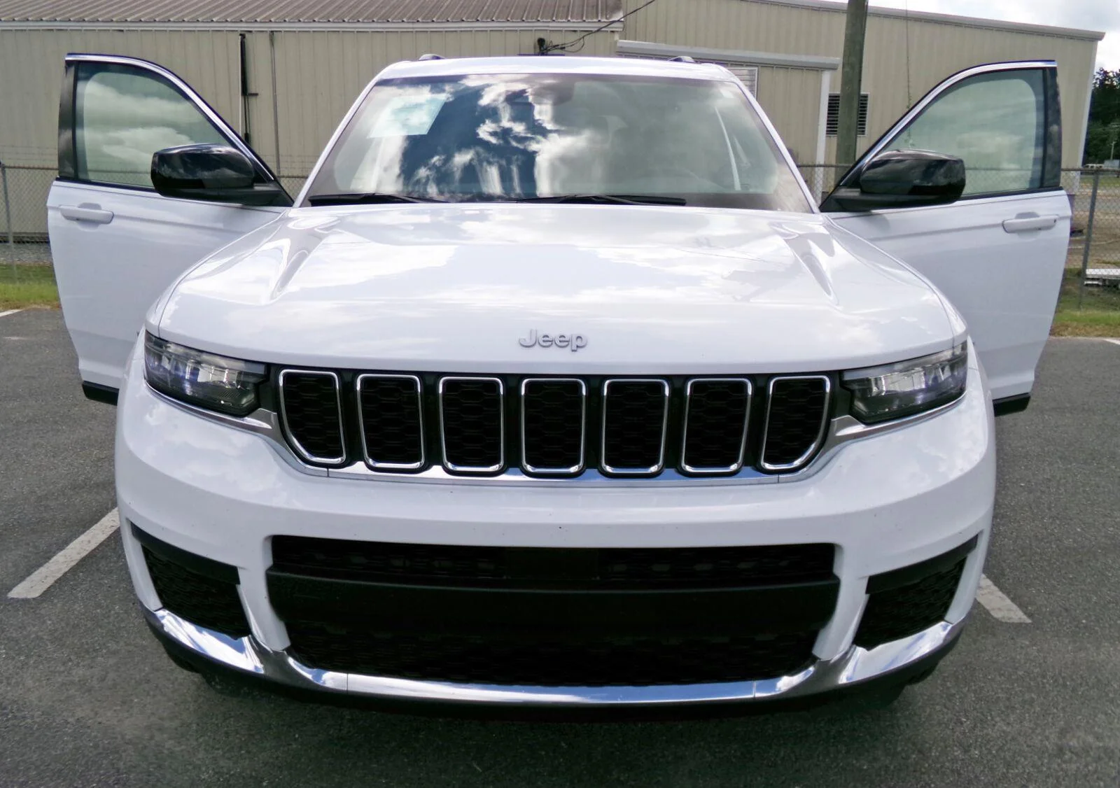 Used 2025 Bright White Clearcoat Jeep Laredo image 6