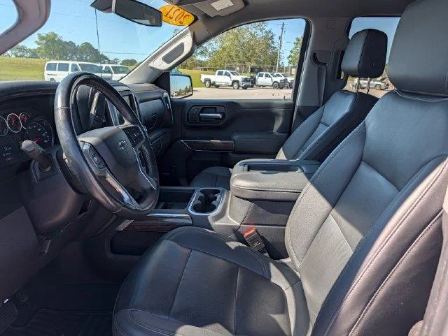 Used 2021 SUMMIT WHITE Chevrolet RST image 9