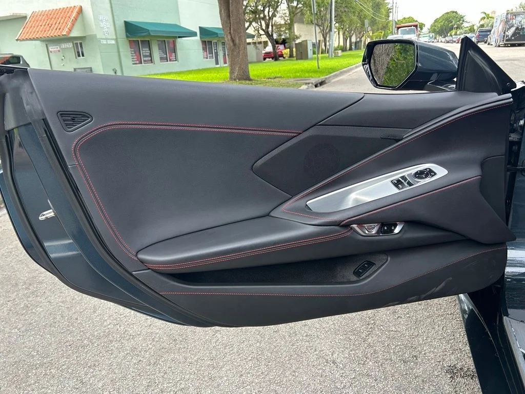 Used 2021 Gray Chevrolet Stingray image 13