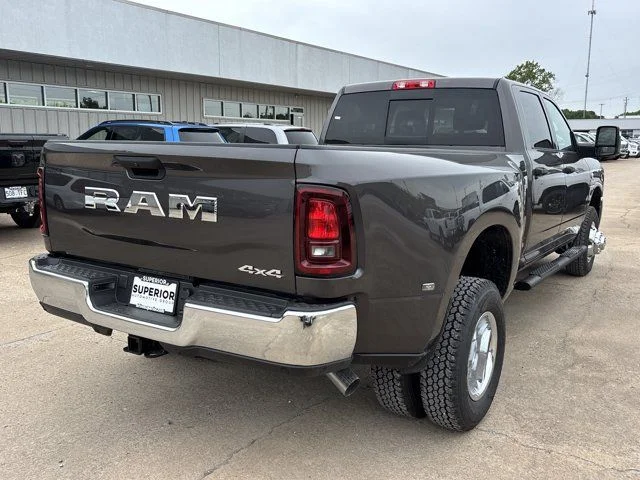 New 2026 Granite Crystal Metallic Clear-Coat Exterior Paint RAM Tradesman image 3