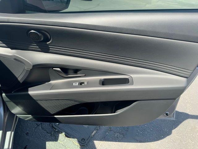 2025 Hyundai Elantra Blue - Photo 56