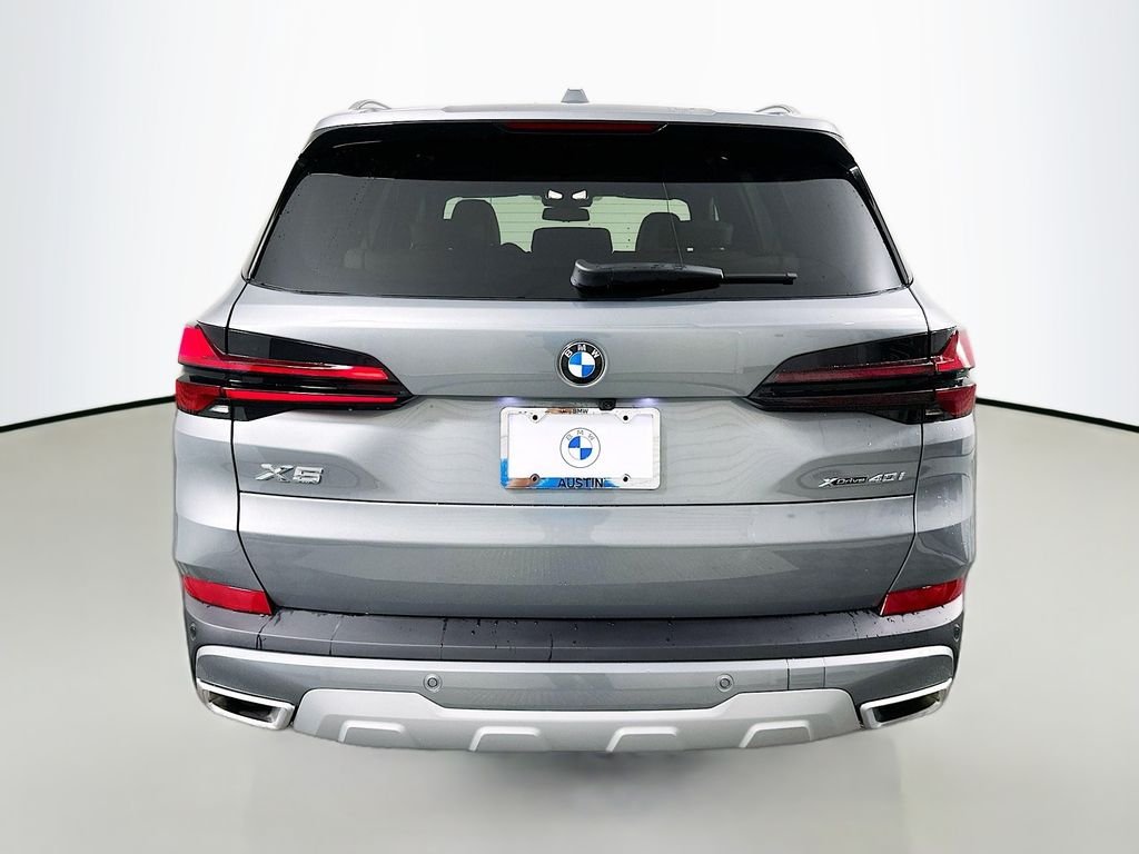 New 2026 Gray Metallic BMW xDrive40i image 6