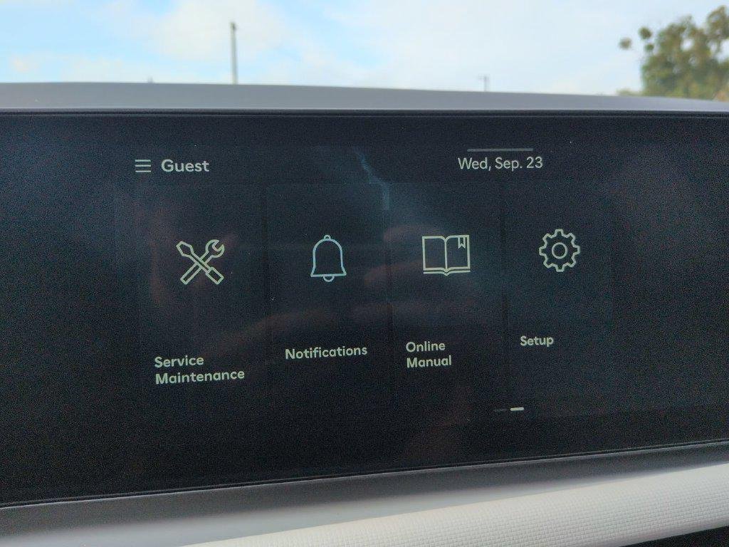 New 2026 White Hyundai SEL Plus FWD image 33