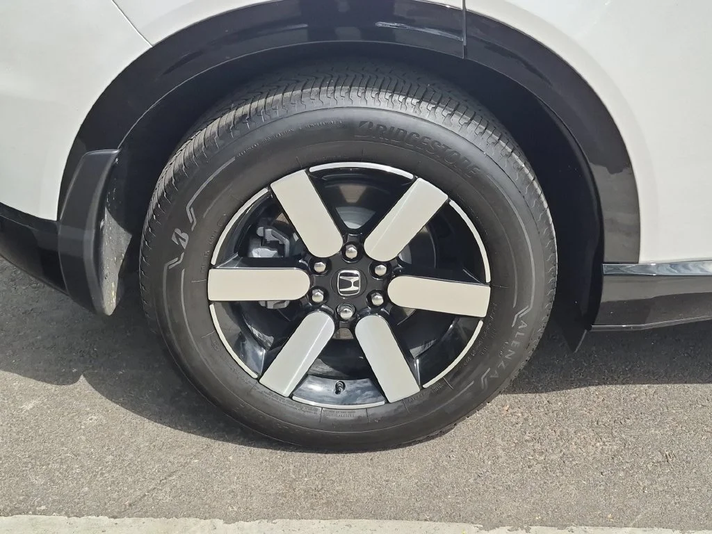 Used 2025  Honda Touring image 29