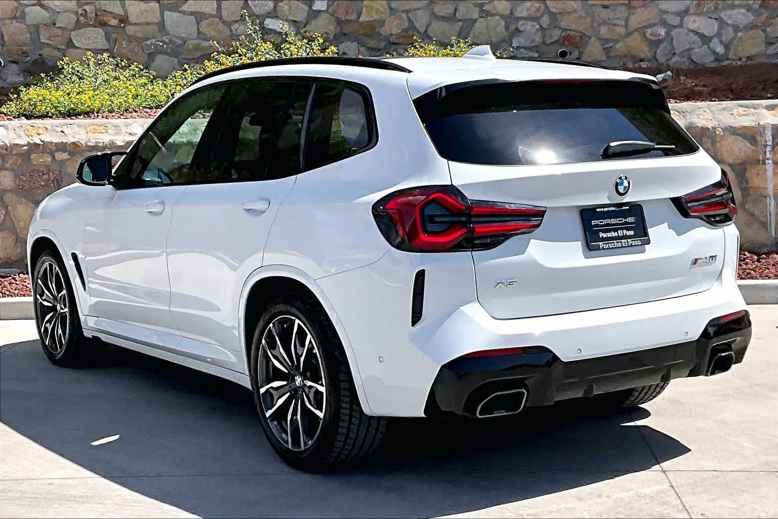 Used 2024 Alpine White BMW M40i image 3
