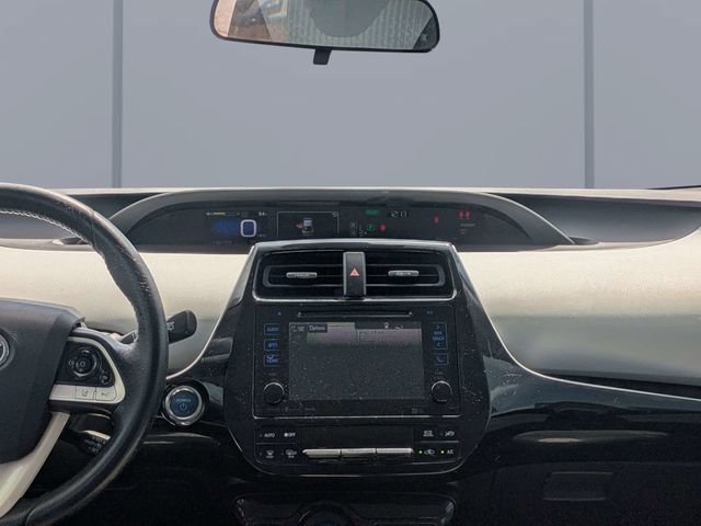 Used 2018 Black Toyota Three image 17