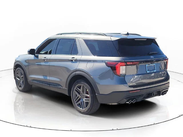 New 2027 Gray Metallic Ford ST image 7