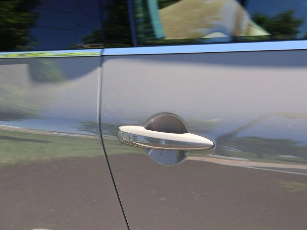 Used 2024 Beige Nissan Platinum image 8