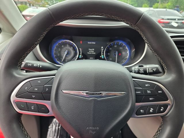 Used 2023 Black Chrysler Touring L image 27