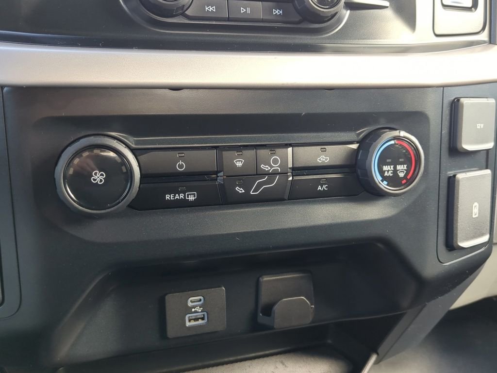 Used 2023 Black Ford XLT image 26