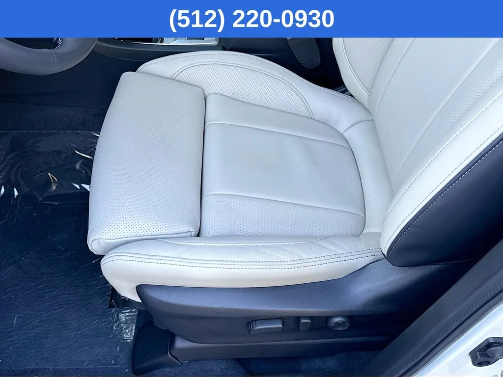 New 2026 CRYSTAL WHITE PEARL Subaru Limited 8-Passenger image 24