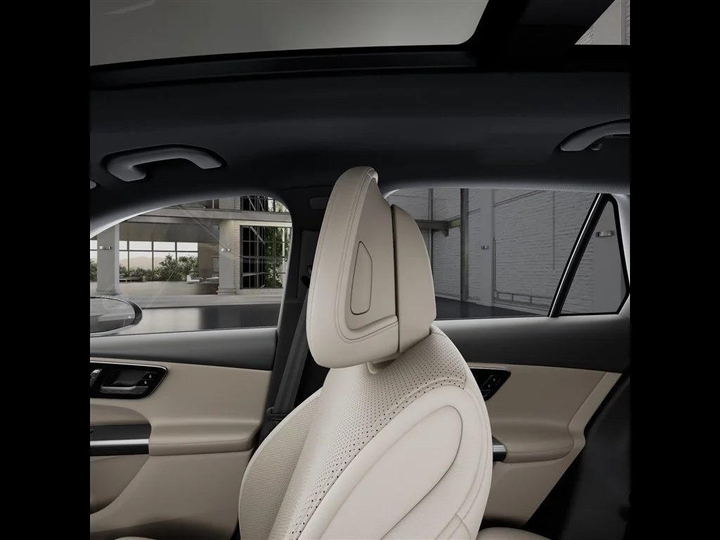 New 2026 Polar White Mercedes-Benz GLC 300 image 92