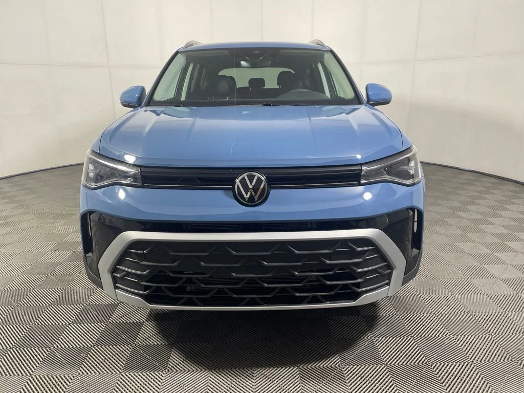 New 2026 Blue Volkswagen 1.5T SE image 3