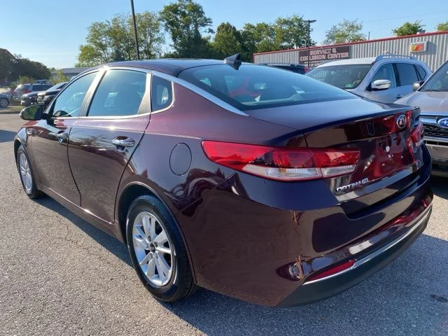 Used 2016 Purple Kia LX image 4