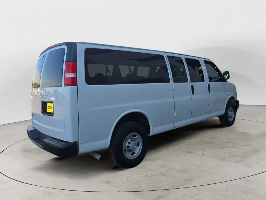 2023 Chevrolet Express Passenger LS - Photo 8