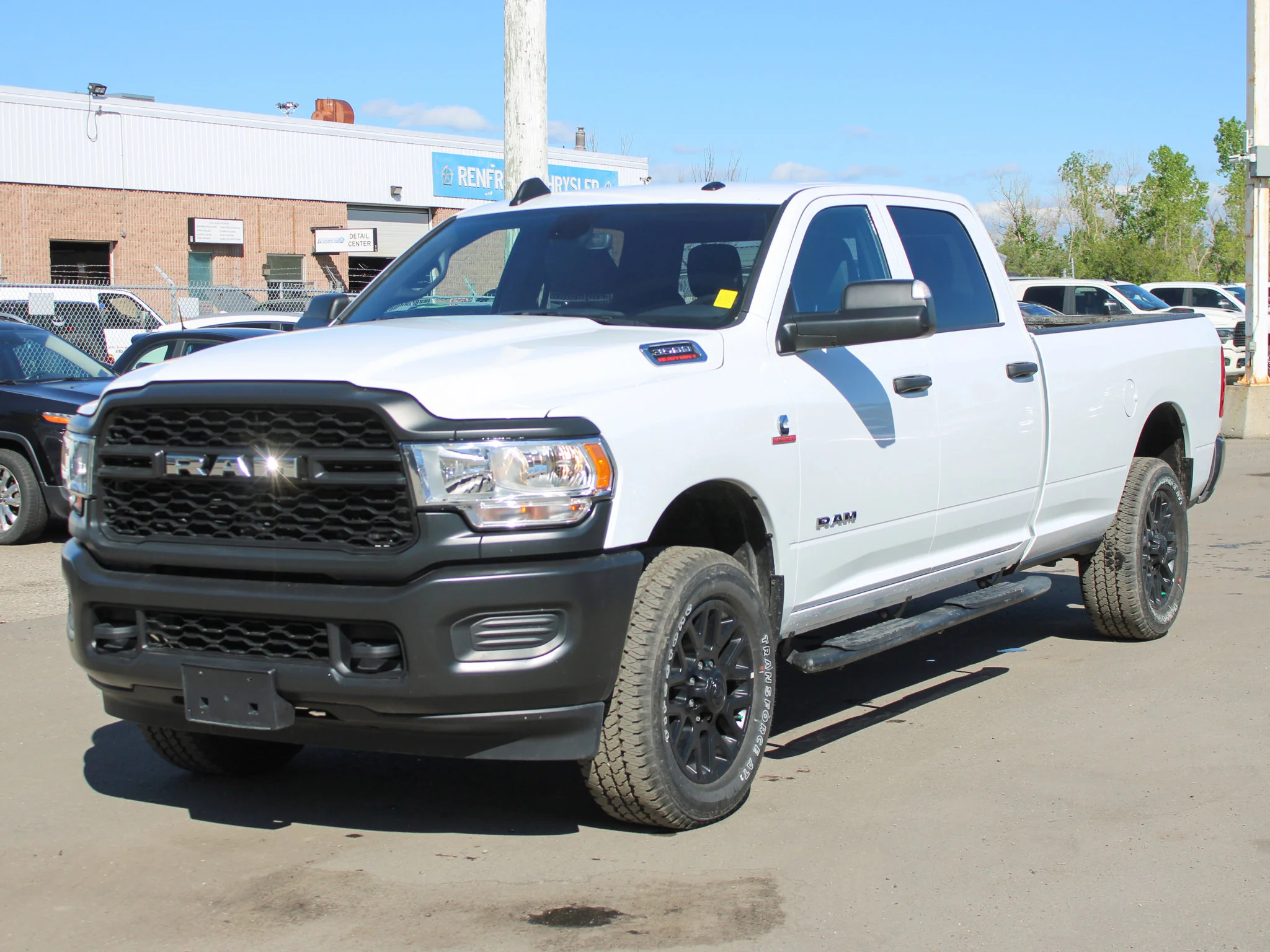 Certified Used 2022 White RAM Tradesman * No Accidents | Cummins | Apple CarPlay | Trailer Brake Control  | Back-Up Camera image 12