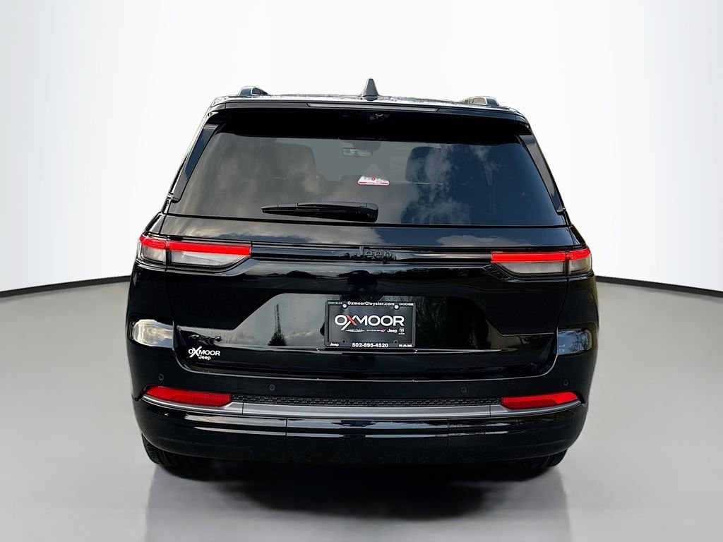 New 2026 Diamond Black Crystal Pearl-Coat Exterior Paint Jeep Limited Reserve image 5