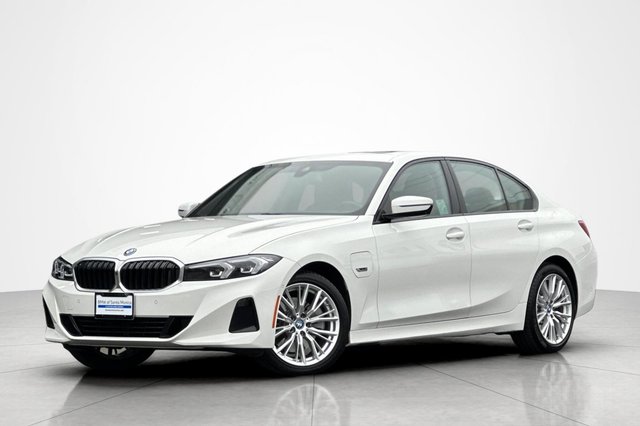 2023 BMW 3 Series 330e