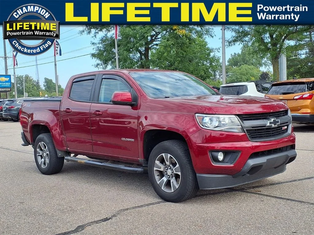 Used 2019 Red Chevrolet Z71 image 3