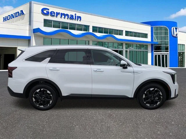 Used 2025 White Pearl Kia S image 4