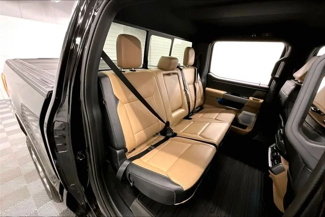 Used 2023 Agate Black Metallic Ford Lariat image 25
