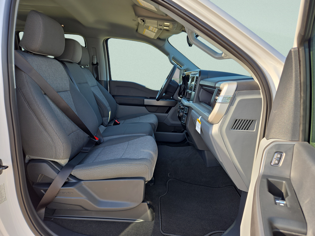 New 2026 Oxford White Ford F-350® XL image 27