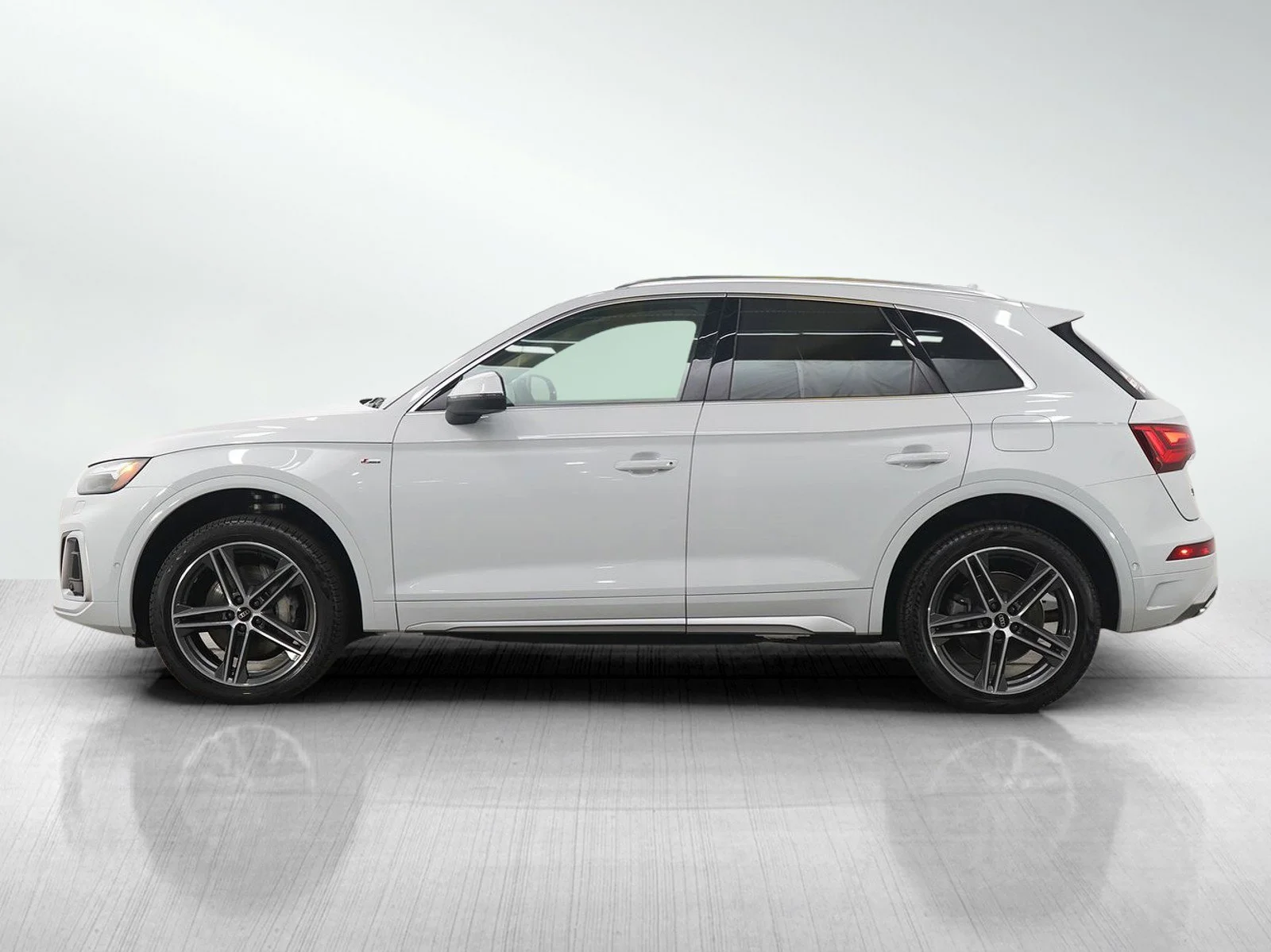 Used 2023 Audi Q5 Prestige with VIN WA1F2AFY5P2102507 for sale in Wayzata, Minnesota