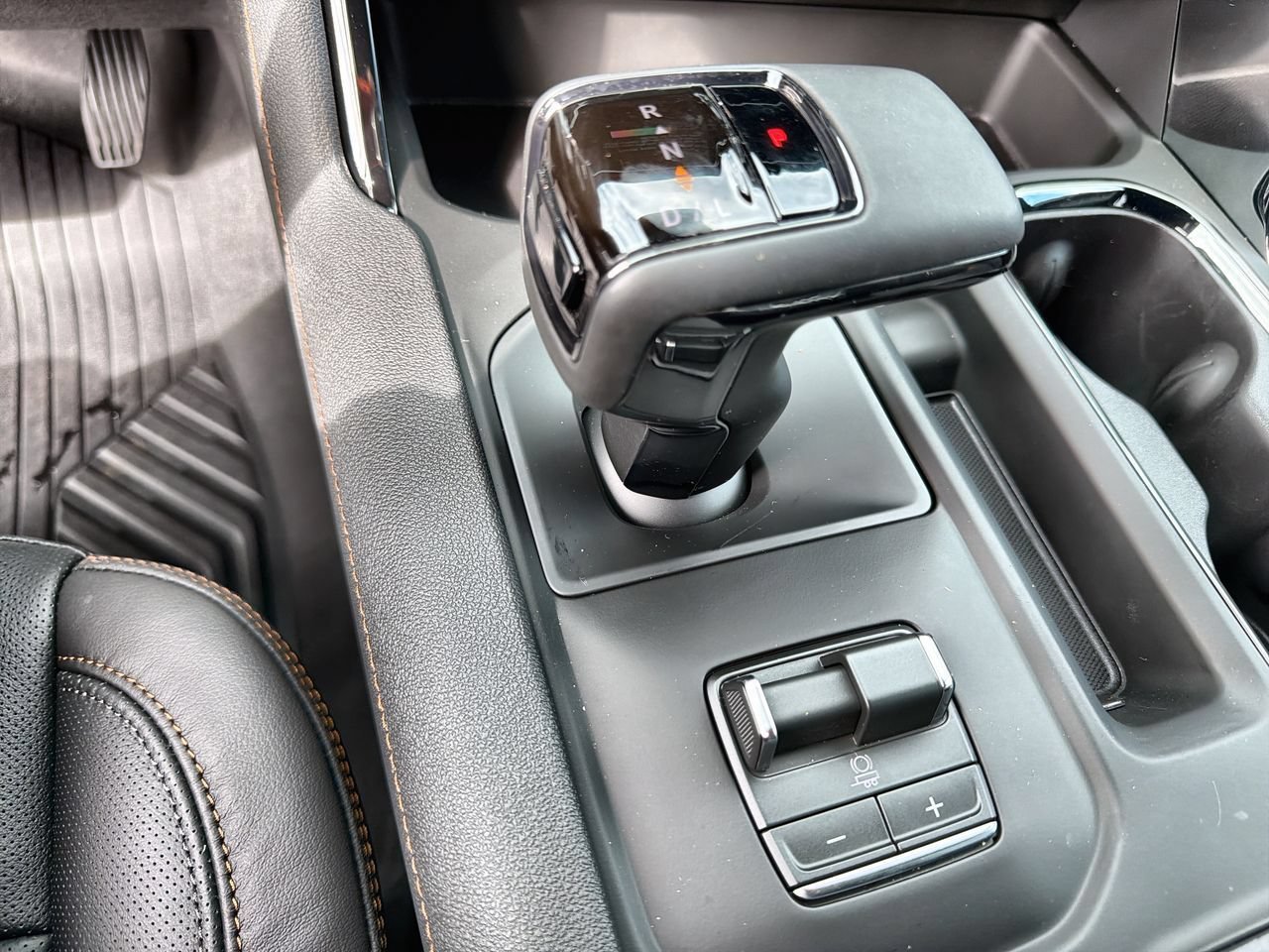 2026 GMC Sierra 1500 AT4 - Photo 14