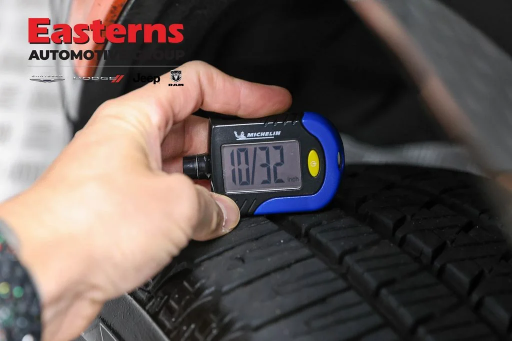 Used 2025 Black Jeep Series III image 31